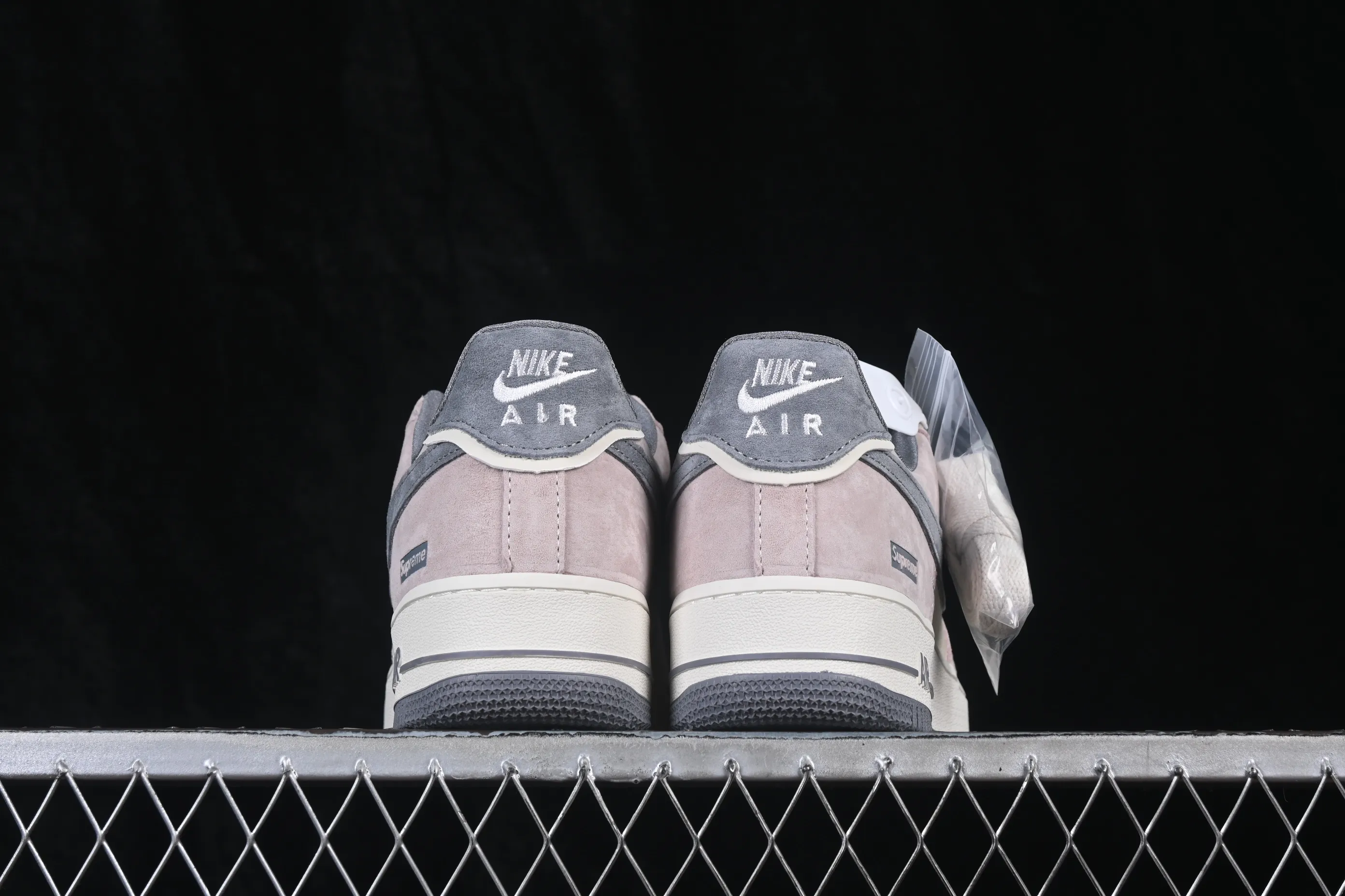 All categories Nk Air Force 1 Air Force series Nk Air Force 1 Low Air Force low-top Nike Air Force 1'07 Low joint model Air Force 1 low-top casual sneakers LF6688-004